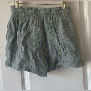 White Fox Womens Shorts Size  Small